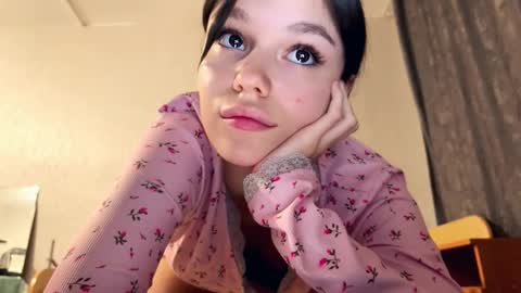 Aleksia online show from November 22, 4:17 pm