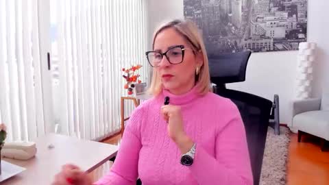 Snapshot of janeturner chatting on January 14, 1:17 pm JANE TURNER MILF online show from January 14, 1:17 pm