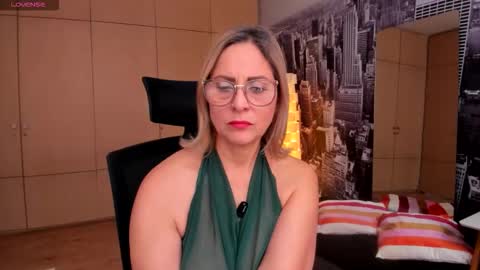 Snapshot of janeturner chatting on March 9, 1:37 pm JANE TURNER MILF online show from March 9, 1:37 pm