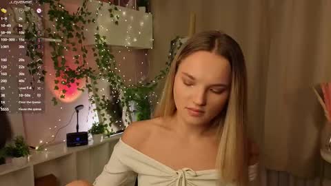 Hi Im Alice and here youll find something online show from November 14, 6:12 am