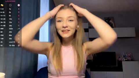 Snapshot of janitamunerlyn chatting on December 16, 8:19 am Stacy online show from December 16, 8:19 am