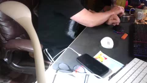 Snapshot of janko971310 chatting on December 15, 6:06 am janko online show from December 15, 6:06 am