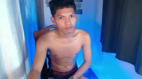 janlloyd04 online show from September 23, 3:09 am