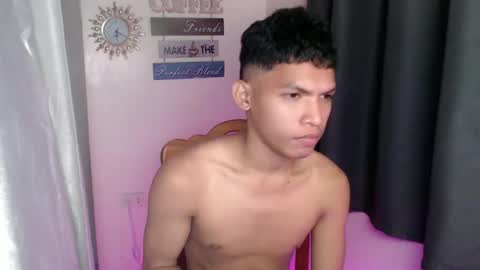 janlloyd04 online show from October 11, 8:07 pm