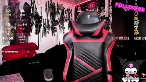 Snapshot of janna_ink chatting on September 13, 9:25 pm online show from September 13, 9:25 pm