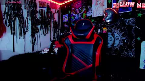      online show from December 13, 11:43 pm