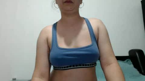 Snapshot of jannee29 chatting on June 21, 5:37 pm janne online show from June 21, 5:37 pm