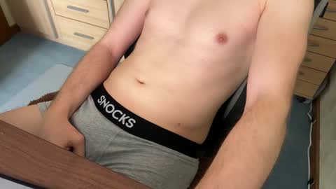 Snapshot of janni_95 chatting on March 15, 10:21 am janni_95 online show from March 15, 10:21 am