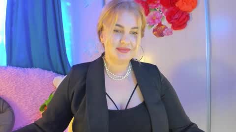 Snapshot of jansylines chatting on January 6, 7:24 pm JansyLines online show from January 6, 7:24 pm