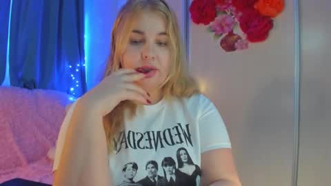 Snapshot of jansylines chatting on February 5, 7:31 pm JansyLines online show from February 5, 7:31 pm