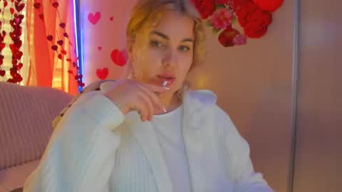 Snapshot of jansylines chatting on February 22, 1:02 pm JansyLines online show from February 22, 1:02 pm