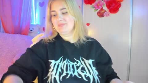 Snapshot of jansylines chatting on February 28, 10:17 pm JansyLines online show from February 28, 10:17 pm