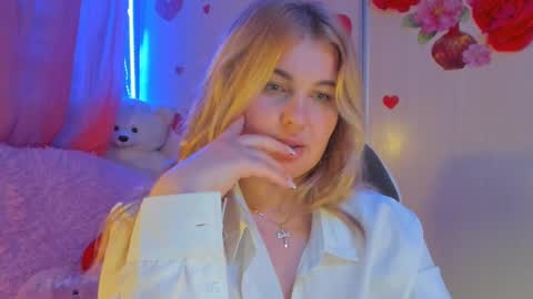 Snapshot of jansylines chatting on March 2, 3:34 am JansyLines online show from March 2, 3:34 am