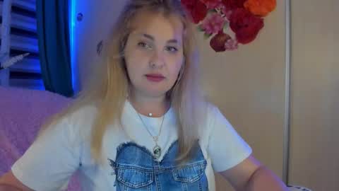 Snapshot of jansylines chatting on September 28, 4:45 pm JansyLines online show from September 28, 4:45 pm