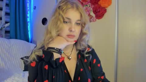 Snapshot of jansylines chatting on October 10, 6:40 pm JansyLines online show from October 10, 6:40 pm