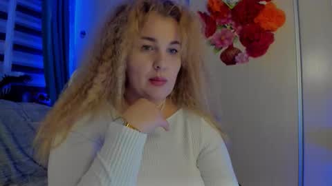 Snapshot of jansylines chatting on November 6, 10:54 pm JansyLines online show from November 6, 10:54 pm