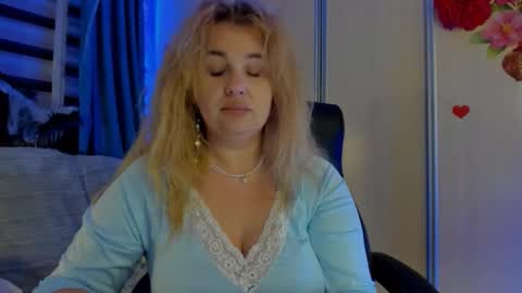 Snapshot of jansylines chatting on November 8, 1:39 am JansyLines online show from November 8, 1:39 am