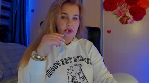 Snapshot of jansylines chatting on November 12, 4:51 pm JansyLines online show from November 12, 4:51 pm