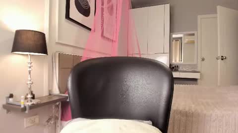 Snapshot of jap_amelle chatting on July 9, 11:20 pm Amelle online show from July 9, 11:20 pm