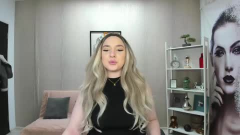 JaquelinLaurent online show from March 19, 9:08 pm