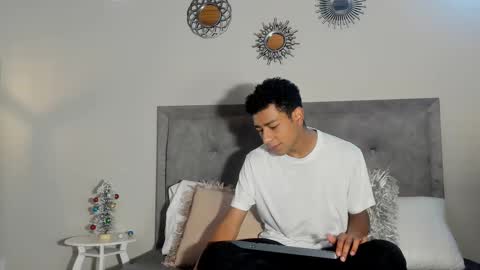 Snapshot of jared_blake chatting on December 23, 12:35 am jared_blake online show from December 23, 12:35 am
