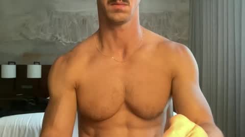 Snapshot of jared_cam chatting on June 9, 11:33 am jared_cam online show from June 9, 11:33 am
