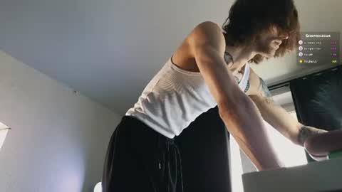 Snapshot of jaredhighborne chatting on June 17, 7:33 am K online show from June 17, 7:33 am