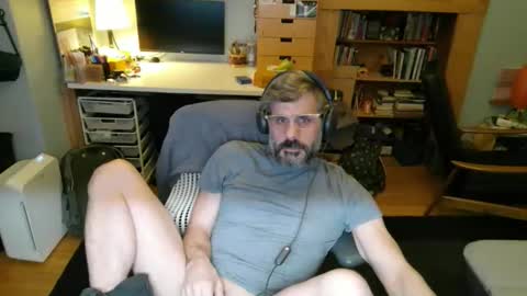 jareth_returns online show from December 14, 2:28 am