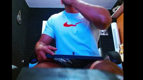 Snapshot of jarod131675 chatting on May 13, 9:11 pm jarod online show from May 13, 9:11 pm