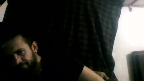 Snapshot of jarubio chatting on August 2, 7:40 am david thomas online show from August 2, 7:40 am