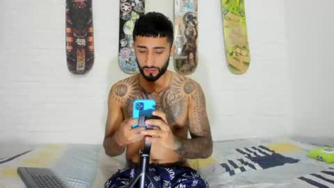 Snapshot of jaryandnick_smith chatting on July 3, 4:08 am jaryandnick_smith online show from July 3, 4:08 am