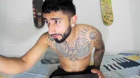 Snapshot of jaryandnick_smith chatting on July 5, 1:23 am jaryandnick_smith online show from July 5, 1:23 am