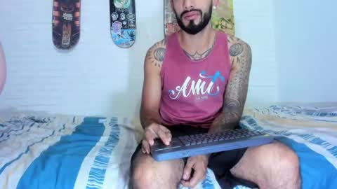 Snapshot of jaryandnick_smith chatting on August 2, 2:32 am jaryandnick_smith online show from August 2, 2:32 am