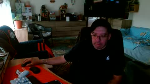 Snapshot of jasmarks2000 chatting on July 8, 5:28 pm JasMarks online show from July 8, 5:28 pm