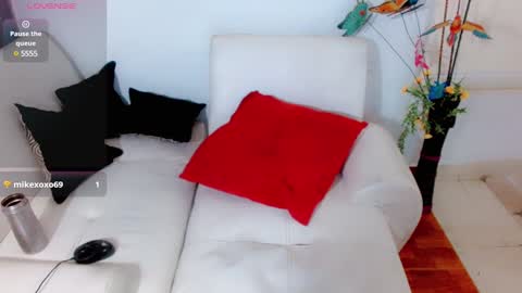 Snapshot of jasmimvega chatting on January 18, 4:59 am jasmim online show from January 18, 4:59 am