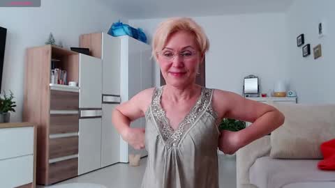 Snapshot of jasmin18v chatting on January 18, 12:09 pm Jasmin room for people 40 online show from January 18, 12:09 pm