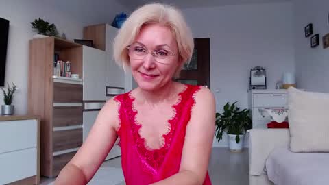 Snapshot of jasmin18v chatting on February 19, 1:18 pm Jasmin room for people 40 online show from February 19, 1:18 pm