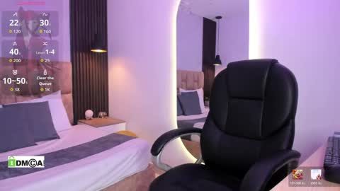 Snapshot of jasmin_adams chatting on May 12, 12:13 pm Jasmin online show from May 12, 12:13 pm