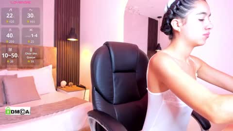 Snapshot of jasmin_adams chatting on June 18, 11:58 am Jasmin online show from June 18, 11:58 am