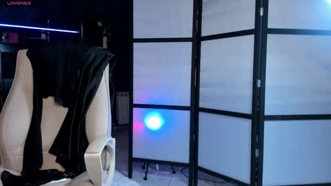 Snapshot of jasmin_milf chatting on June 1, 10:06 am jasmin_milf online show from June 1, 10:06 am