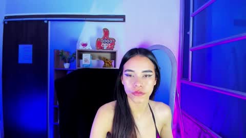 jasmin_skinny online show from December 3, 3:36 am