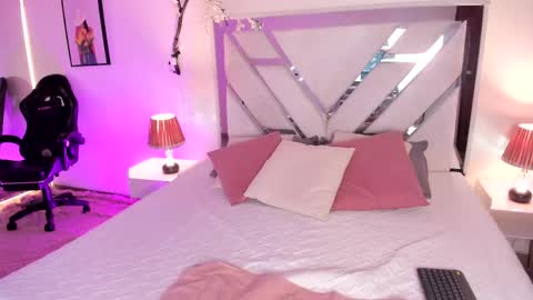 Snapshot of jasmincollin25 chatting on May 31, 2:31 am JASMIN online show from May 31, 2:31 am
