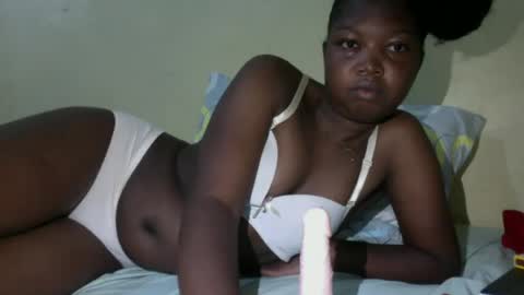 Snapshot of jasmine760 chatting on May 20, 7:36 am jasmine online show from May 20, 7:36 am