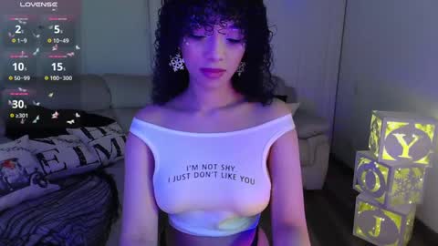 Snapshot of jasmine_019 chatting on December 17, 12:34 am J- next transmission december 4 online show from December 17, 12:34 am