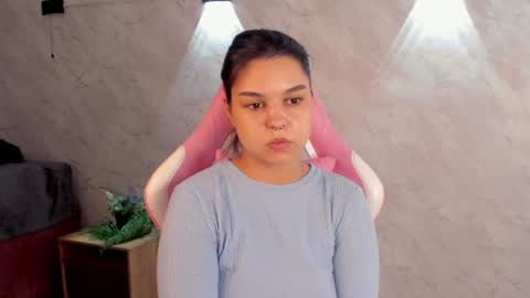 Snapshot of jasmine_burke chatting on June 21, 1:30 am Jasmine Burke online show from June 21, 1:30 am