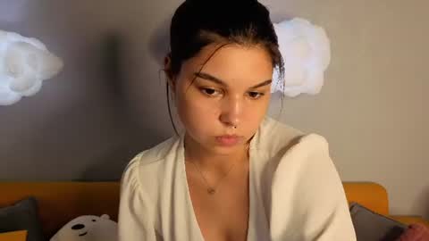 Snapshot of jasmine_burke chatting on June 22, 3:25 am Jasmine Burke online show from June 22, 3:25 am
