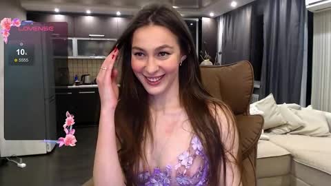 Snapshot of jasmine_doll_ chatting on April 15, 7:58 pm Jasmine online show from April 15, 7:58 pm
