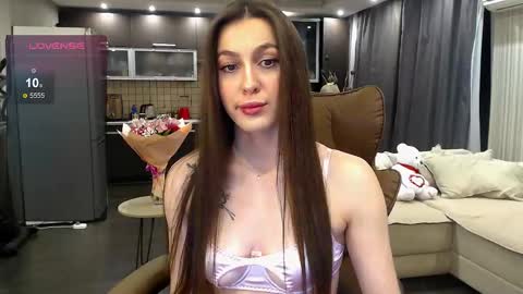 Snapshot of jasmine_doll_ chatting on April 26, 8:17 pm Jasmine online show from April 26, 8:17 pm