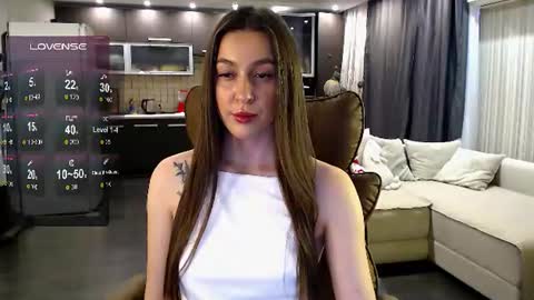 Jasmine online show from June 25, 5:17 pm
