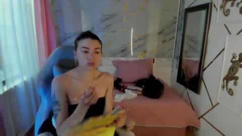 Jas online show from December 30, 1:36 pm